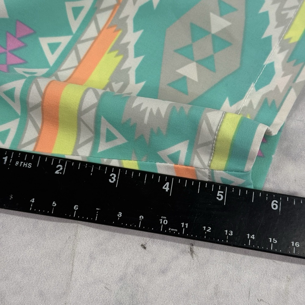 Chubbies Swim Trunks‎ Mens L Mesh Lined Aztec The En Fuegos 5.5" Classic Shorts - Picture 7 of 14